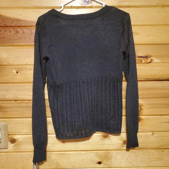 Woman's sweater - Picture 2 of 3